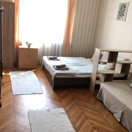 Cozy Flat At Stadionok M Station Budapest Exterior photo